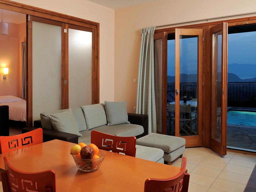 Karayiannis Villas Nauplia Habitación foto