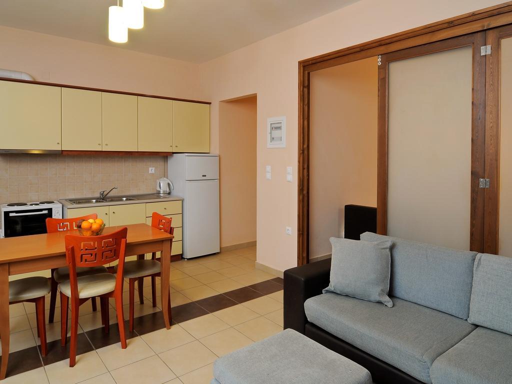 Karayiannis Villas Nauplia Habitación foto